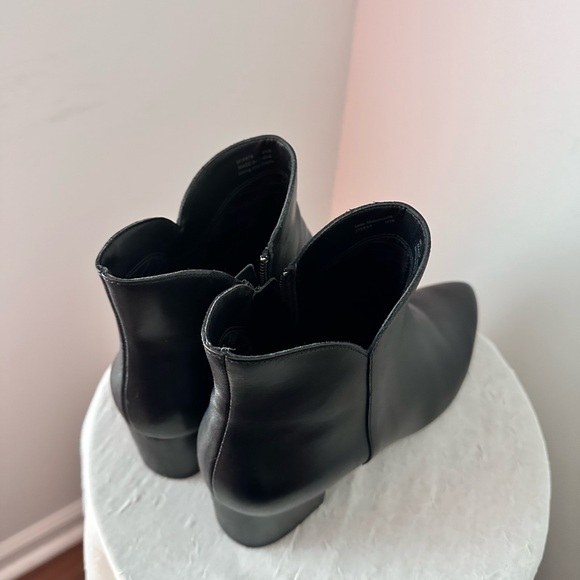 Cole Haan Women's Elyse black heeled ankle Bootie, 60mm - Picture 6 of 13